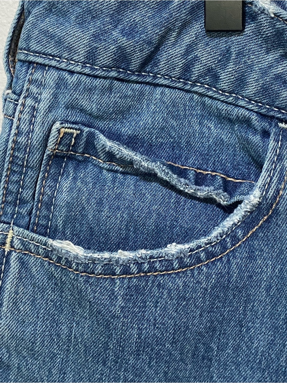 Hollister Low Rise Baggy Blue Jean Jort Shorts Women’s Size 10 - Picture 7 of 9